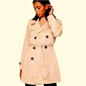 Forever 21 Women’s Size M NWOT Double Breasted Trench Coat in Light Tan